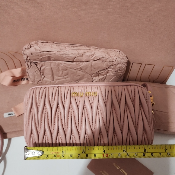 ❌️SOLD❌️Miu Miu CAMEO MATELASSÉ CROSSBODY - Picture 10 of 16